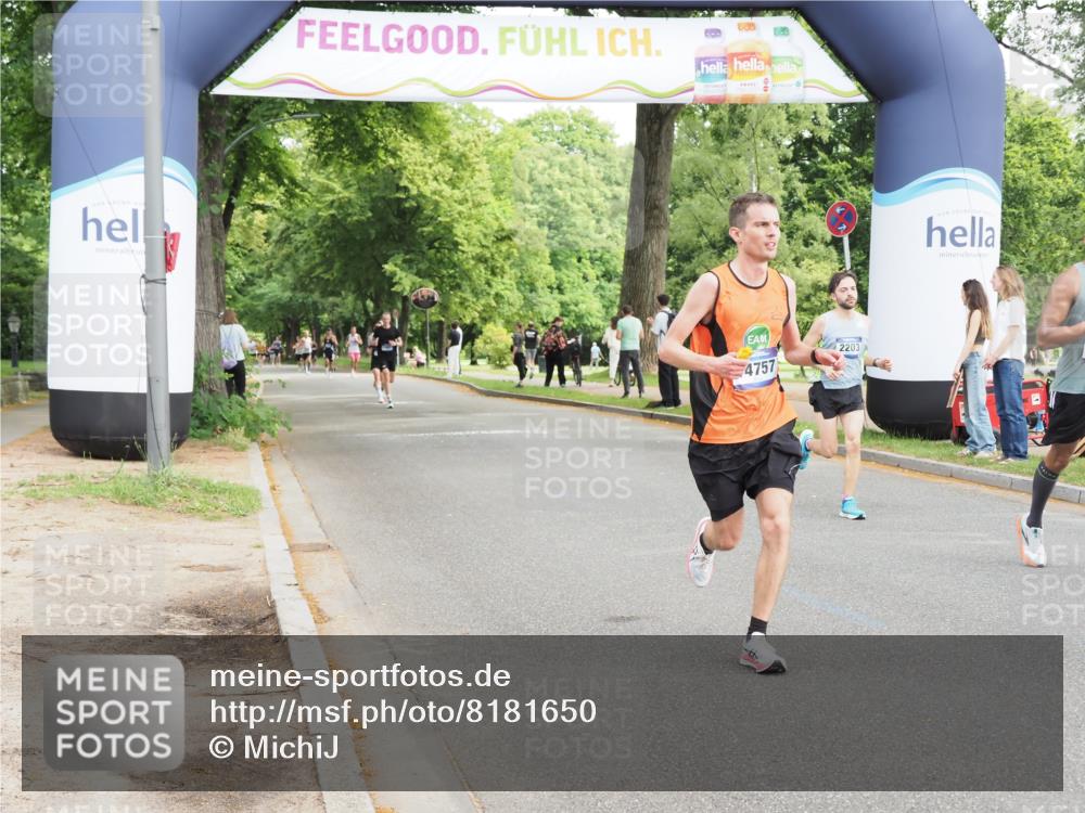 29.06.2025 - hella hamburg halbmarathon MichiJ http://msf.ph/oto/8181650 29.06.2025 10:17:20 Zwischen KM18-KM19 2203, 10848, 14757, 14828, 17893, 18037 meine-sportfotos.de