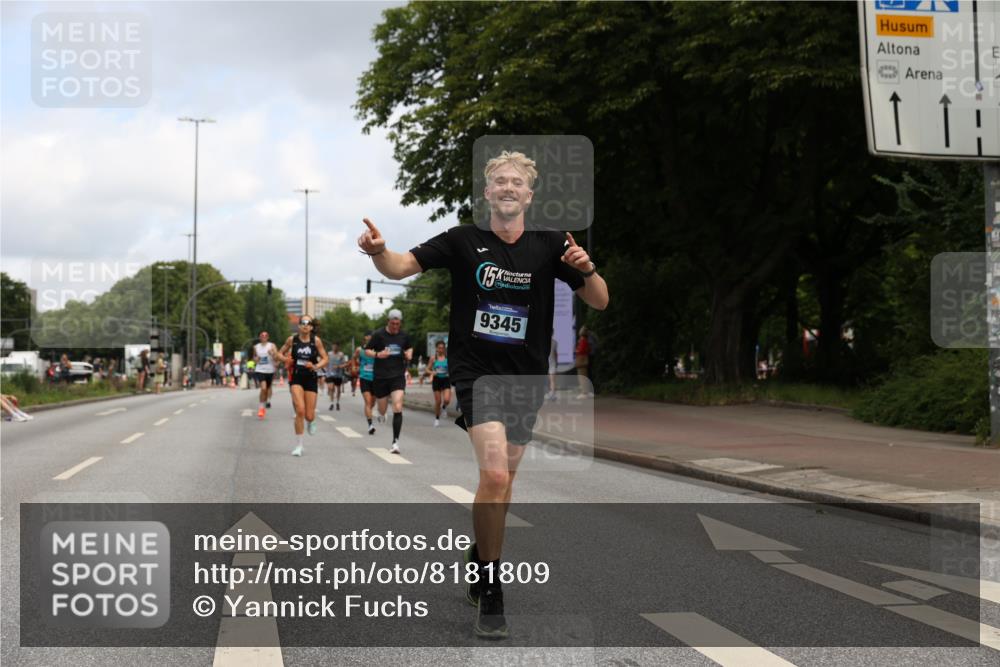 29.06.2025 - hella hamburg halbmarathon Yannick Fuchs http://msf.ph/oto/8181809 29.06.2025 10:28:47 20KM 1396, 1743, 2228, 2243, 2879, 3005, 5193, 6305, 7901, 8312, 9345, 9376, 10865, 11019, 11227, 12595, 13066, 13493, 13494, 13618, 13771, 14310, 14448, 14549, 14784, 15500, 15887, 16148, 16243, 16724, 17191, 17489, 17751, 17877, 18099, 18906 meine-sportfotos.de
