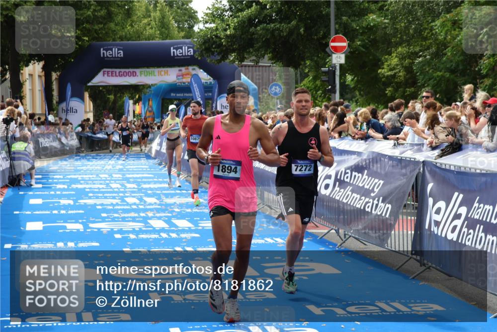 29.06.2025 - hella hamburg halbmarathon Zöllner http://msf.ph/oto/8181862 29.06.2025 10:32:21 Ziel 1894, 7272, 10876, 16065 meine-sportfotos.de