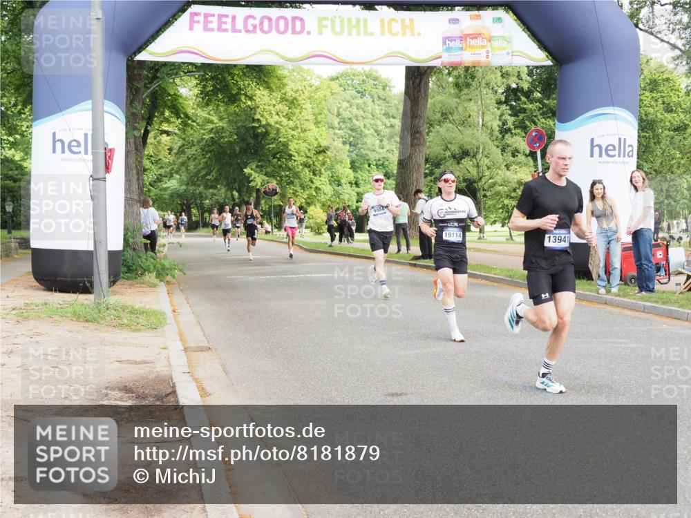 29.06.2025 - hella hamburg halbmarathon MichiJ http://msf.ph/oto/8181879 29.06.2025 10:17:26 Zwischen KM18-KM19 2203, 9804, 13941, 14757, 14828 meine-sportfotos.de