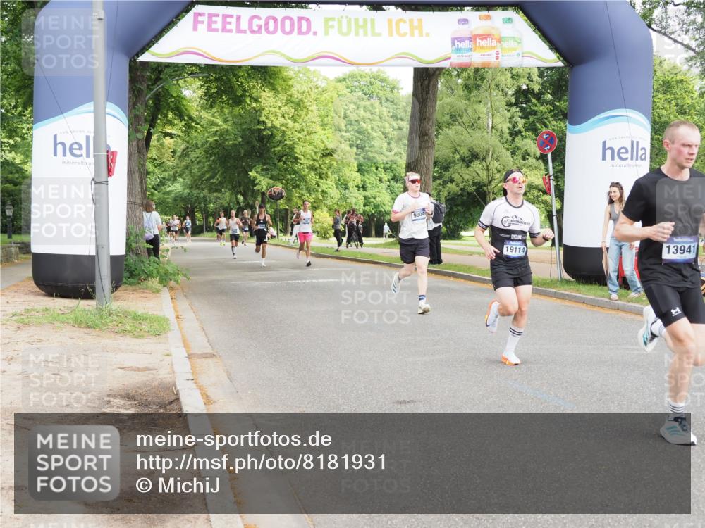 29.06.2025 - hella hamburg halbmarathon MichiJ http://msf.ph/oto/8181931 29.06.2025 10:17:26 Zwischen KM18-KM19 2203, 9804, 13941, 14757, 14828 meine-sportfotos.de