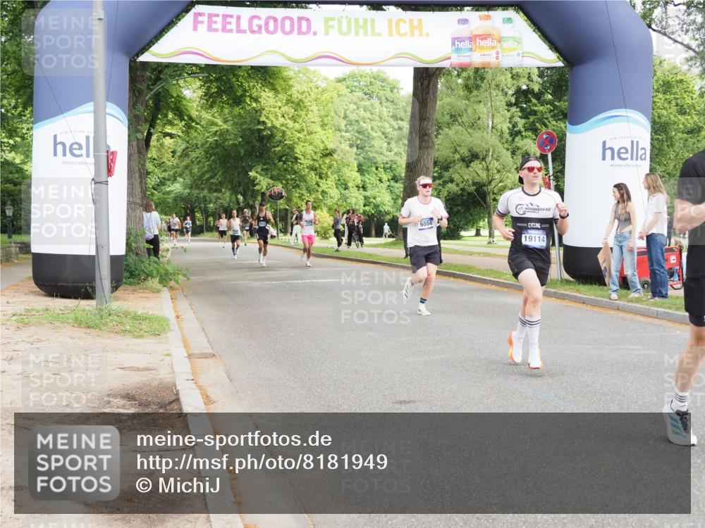 29.06.2025 - hella hamburg halbmarathon MichiJ http://msf.ph/oto/8181949 29.06.2025 10:17:26 Zwischen KM18-KM19 2203, 9804, 13941, 14757, 14828 meine-sportfotos.de