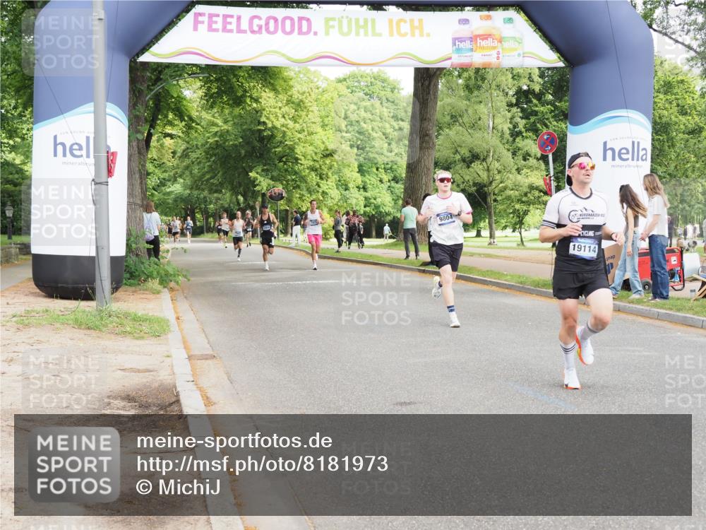 29.06.2025 - hella hamburg halbmarathon MichiJ http://msf.ph/oto/8181973 29.06.2025 10:17:27 Zwischen KM18-KM19 2203, 9804, 13941, 14757, 14828, 19114 meine-sportfotos.de