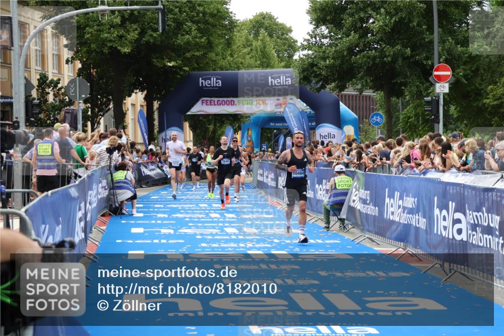 29.06.2025 - hella hamburg halbmarathon Zöllner http://msf.ph/oto/8182010 29.06.2025 10:32:28 Ziel 5070, 5746, 7845, 8883, 10484, 11745, 16957 meine-sportfotos.de