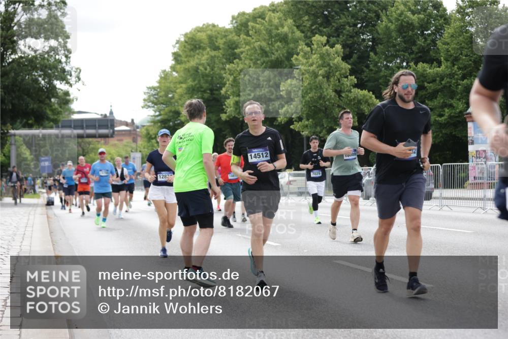 29.06.2025 - hella hamburg halbmarathon Jannik Wohlers http://msf.ph/oto/8182067 29.06.2025 10:23:03 Lombardsbrücke 1048, 1362, 2925, 4391, 4728, 5406, 6502, 7029, 7820, 8716, 10739, 11798, 11879, 12073, 12874, 14265, 14510, 14512, 14821, 15709, 16185, 16251, 17013, 17199, 17207, 17719, 18070, 18071, 18089, 18332, 18402, 18818, 18865 meine-sportfotos.de