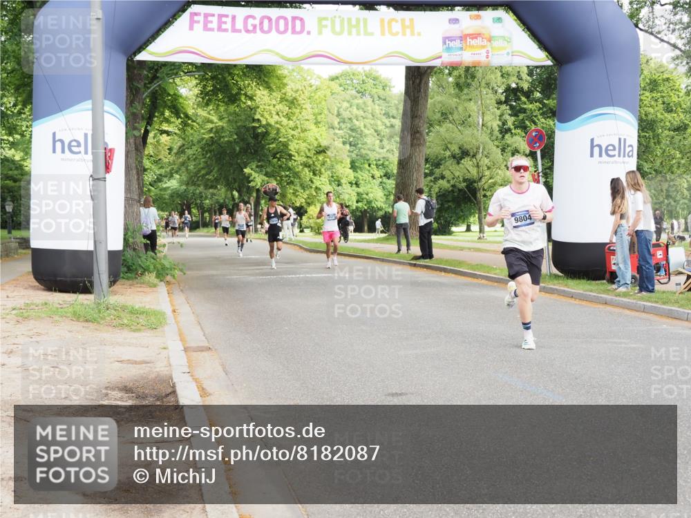 29.06.2025 - hella hamburg halbmarathon MichiJ http://msf.ph/oto/8182087 29.06.2025 10:17:27 Zwischen KM18-KM19 2203, 9804, 13941, 14757, 14828, 19114 meine-sportfotos.de