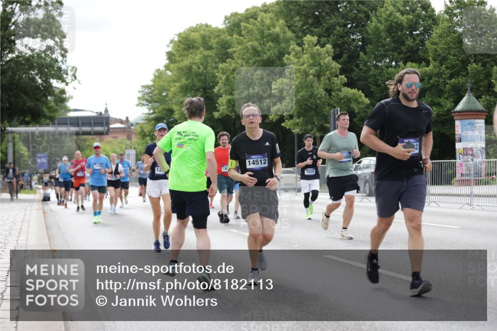 29.06.2025 - hella hamburg halbmarathon Jannik Wohlers http://msf.ph/oto/8182113 29.06.2025 10:23:03 Lombardsbrücke 1048, 1362, 2925, 4391, 4728, 5406, 6502, 7029, 7820, 8716, 10739, 11798, 11879, 12073, 12874, 14265, 14510, 14512, 14821, 15709, 16185, 16251, 17013, 17199, 17207, 17719, 18070, 18071, 18089, 18332, 18402, 18818, 18865 meine-sportfotos.de