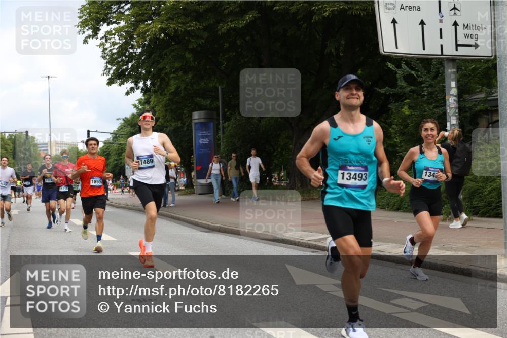 29.06.2025 - hella hamburg halbmarathon Yannick Fuchs http://msf.ph/oto/8182265 29.06.2025 10:28:52 20KM 1080, 1396, 1743, 2228, 2879, 3005, 6305, 7534, 7901, 8312, 9345, 9376, 10865, 11019, 11227, 12595, 13066, 13493, 13494, 13771, 14448, 14549, 15500, 16148, 16243, 16417, 17191, 17489, 17751, 17877, 18099, 18906 meine-sportfotos.de