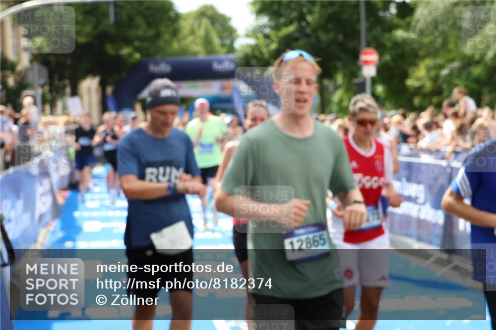 29.06.2025 - hella hamburg halbmarathon Zöllner http://msf.ph/oto/8182374 29.06.2025 10:40:48 Ziel 1882, 2324, 2714, 2750, 4634, 4889, 5014, 5026, 5745, 6429, 7080, 7622, 8074, 8629, 9294, 9979, 10900, 11959, 14092, 14272, 15351, 15493, 16201, 16249, 16599, 17486 meine-sportfotos.de