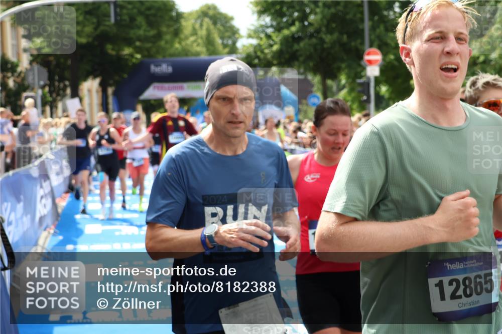 29.06.2025 - hella hamburg halbmarathon Zöllner http://msf.ph/oto/8182388 29.06.2025 10:40:48 Ziel 1882, 2324, 2714, 2750, 4634, 4889, 5014, 5026, 5745, 6429, 7080, 7622, 8074, 8629, 9294, 9979, 10900, 11959, 14092, 14272, 15351, 15493, 16201, 16249, 16599, 17486 meine-sportfotos.de