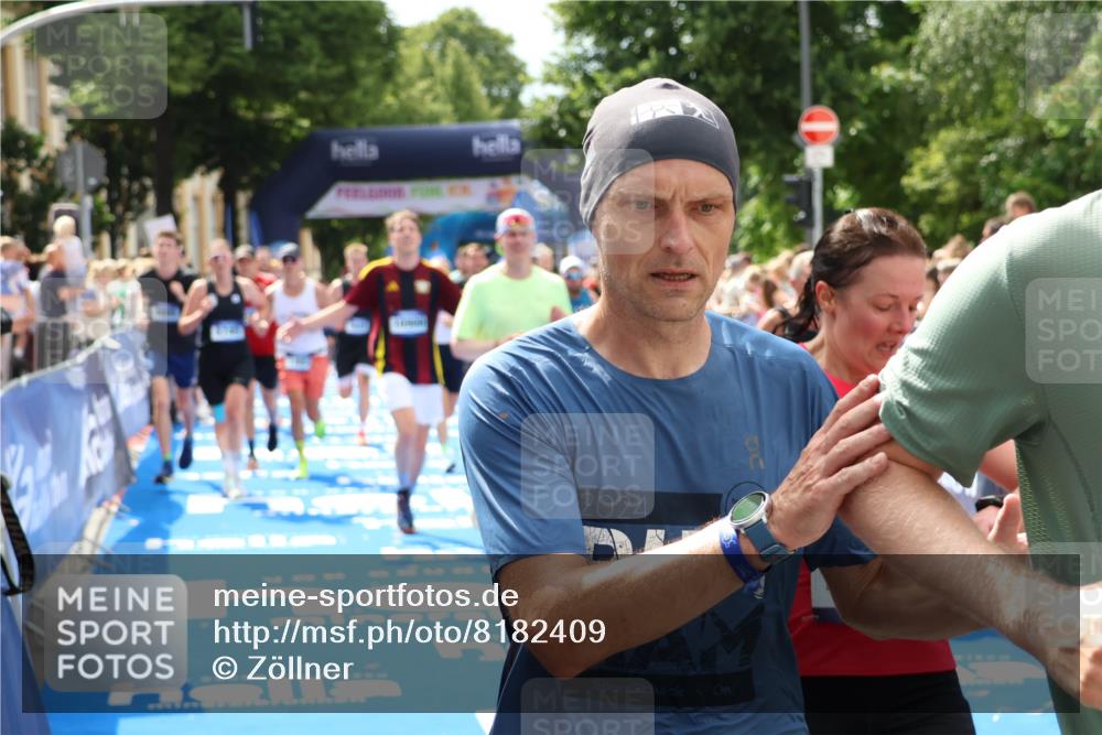 29.06.2025 - hella hamburg halbmarathon Zöllner http://msf.ph/oto/8182409 29.06.2025 10:40:49 Ziel 1631, 1882, 2714, 2750, 4634, 4889, 5014, 5026, 5745, 6429, 7080, 7109, 7622, 8074, 8629, 9294, 9979, 10900, 11959, 14092, 15351, 16201, 16249, 17486 meine-sportfotos.de