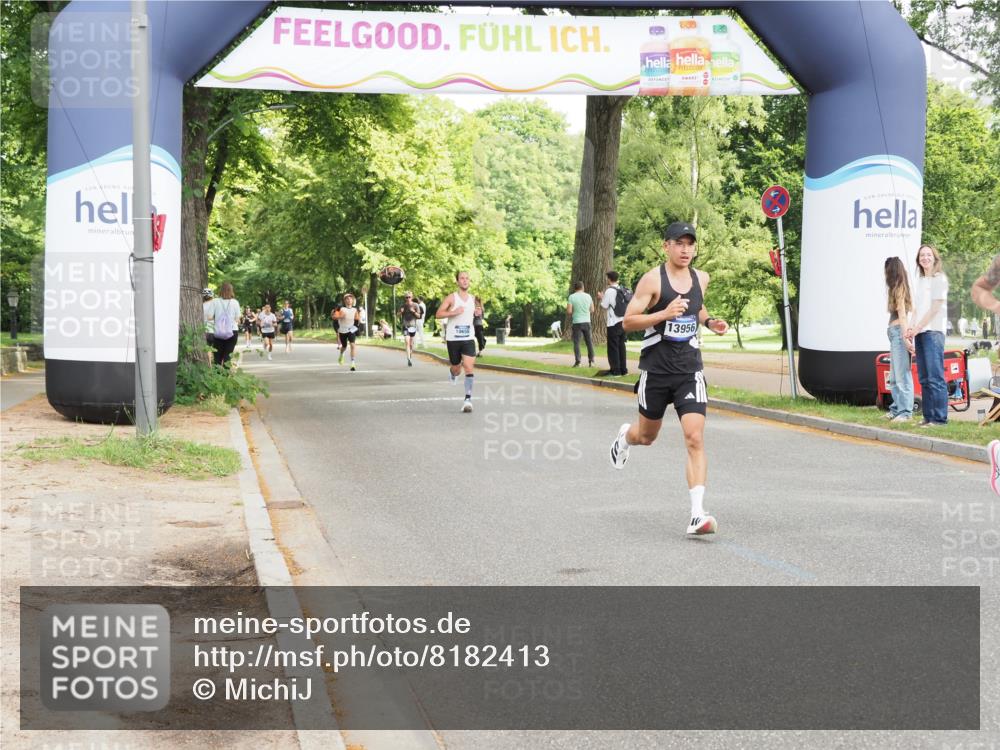 29.06.2025 - hella hamburg halbmarathon MichiJ http://msf.ph/oto/8182413 29.06.2025 10:17:31 Zwischen KM18-KM19 1577, 9804, 13941, 13956, 19114 meine-sportfotos.de