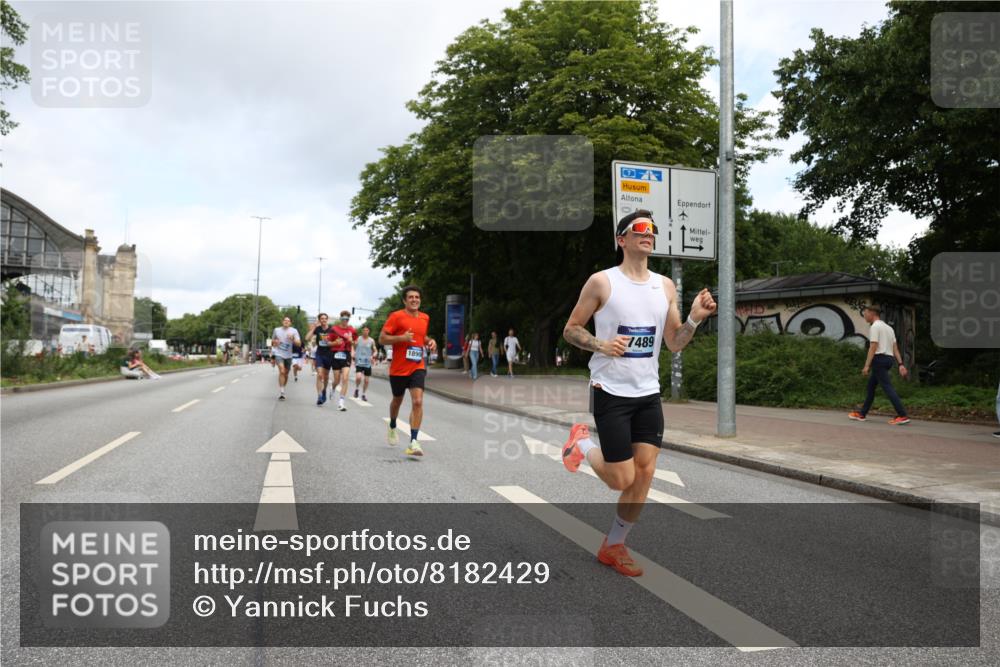 29.06.2025 - hella hamburg halbmarathon Yannick Fuchs http://msf.ph/oto/8182429 29.06.2025 10:28:53 20KM 1080, 1396, 1743, 2228, 2879, 3005, 5550, 6305, 7534, 7901, 8312, 9345, 9376, 10865, 11019, 11227, 12595, 13066, 13493, 13494, 13771, 14448, 14549, 15500, 16148, 16243, 16417, 17191, 17489, 17751, 17877, 18099, 18906 meine-sportfotos.de