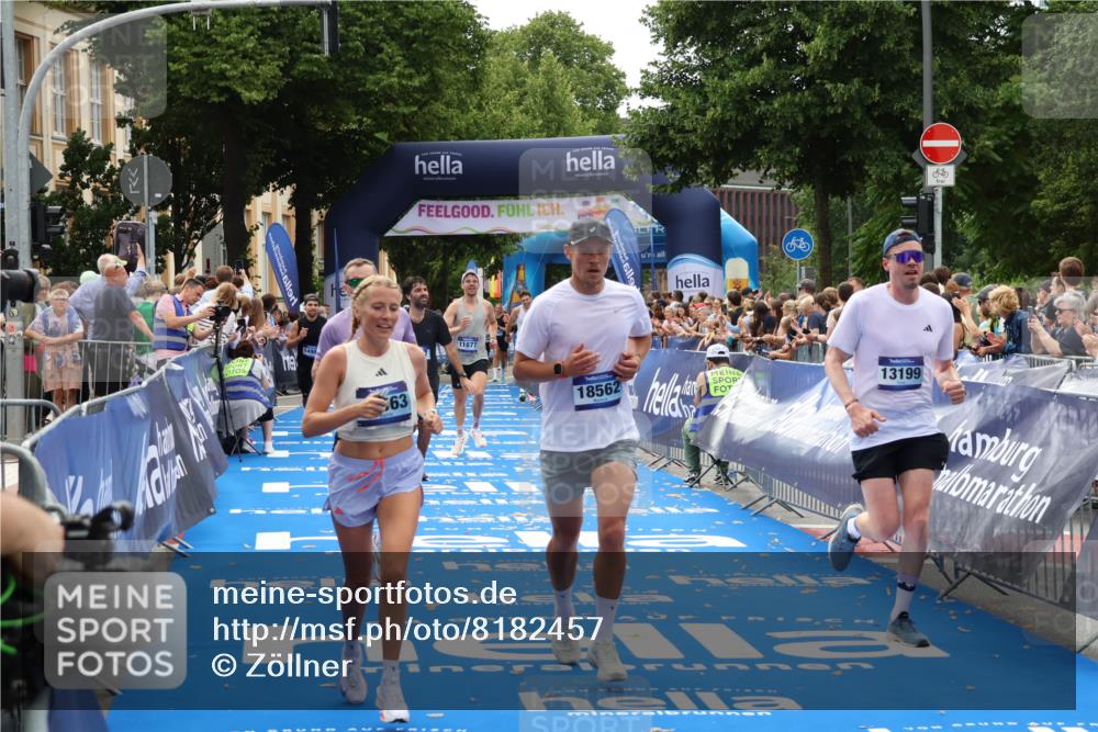 29.06.2025 - hella hamburg halbmarathon Zöllner http://msf.ph/oto/8182457 29.06.2025 10:32:38 Ziel 1707, 1990, 11877, 13199, 14293, 14908, 16619, 18135, 18562, 18563 meine-sportfotos.de