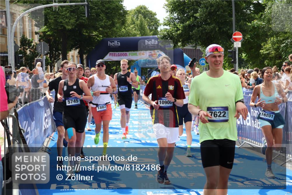 29.06.2025 - hella hamburg halbmarathon Zöllner http://msf.ph/oto/8182486 29.06.2025 10:40:50 Ziel 1631, 1882, 2750, 4634, 4889, 5014, 5026, 5745, 6429, 7080, 7109, 7378, 7622, 8074, 8629, 9294, 9979, 10369, 10900, 11959, 14092, 15351, 16201, 16249, 17486 meine-sportfotos.de