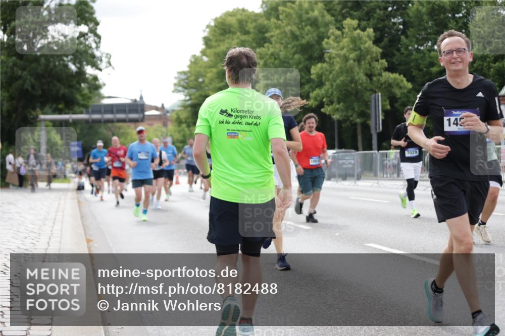 29.06.2025 - hella hamburg halbmarathon Jannik Wohlers http://msf.ph/oto/8182488 29.06.2025 10:23:04 Lombardsbrücke 1048, 1304, 1362, 2925, 4391, 4728, 5406, 6502, 7029, 7820, 10739, 11300, 11798, 11879, 12874, 14265, 14510, 14512, 14821, 15709, 16185, 16251, 17013, 17199, 17207, 17719, 18070, 18071, 18089, 18332, 18402, 18818, 18865 meine-sportfotos.de