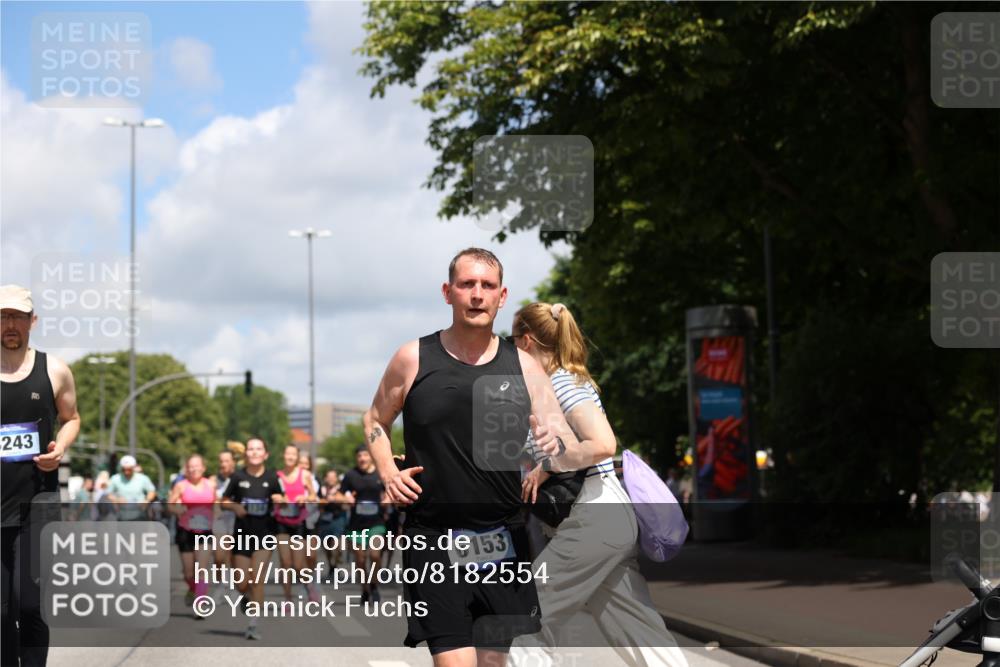 29.06.2025 - hella hamburg halbmarathon Yannick Fuchs http://msf.ph/oto/8182554 29.06.2025 11:38:51 20KM 1879, 1961, 2038, 2054, 2113, 2134, 2313, 2766, 2976, 3808, 4245, 4483, 4972, 5059, 5224, 5240, 5268, 5300, 5355, 6153, 6259, 7205, 7206, 7303, 7431, 7566, 7844, 7927, 8243, 8967, 9978, 10001, 10644, 10901, 11244, 11464, 11801, 11831, 12218, 12343, 12439, 12903, 12904, 12969, 13861, 13877, 13903, 14002, 14127, 14163, 14405, 14776, 14937, 15030, 15762, 15852, 15933, 15953, 16232, 16297, 16360, 16837, 16955, 17339, 17547, 17868, 18283, 19168 meine-sportfotos.de