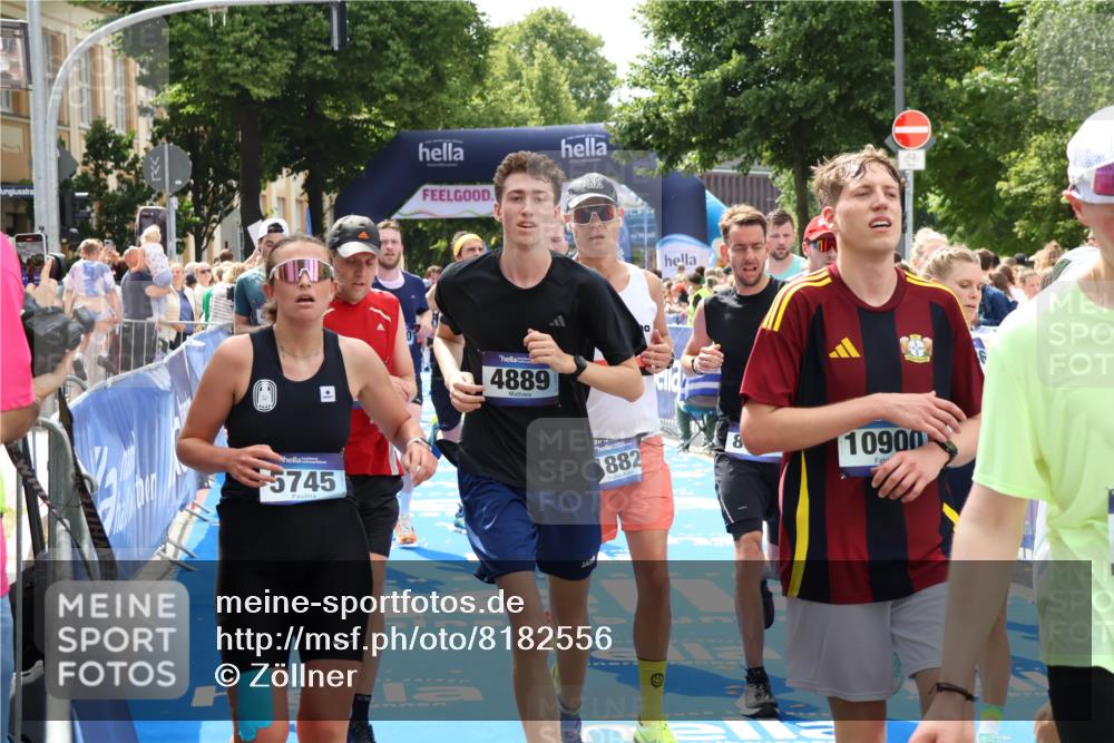 29.06.2025 - hella hamburg halbmarathon Zöllner http://msf.ph/oto/8182556 29.06.2025 10:40:52 Ziel 1631, 1882, 2750, 4634, 4889, 5014, 5026, 5745, 6429, 7080, 7109, 7378, 8074, 8629, 9547, 9979, 10369, 10934, 11959, 14092, 14661, 15351, 16201, 16249, 17486 meine-sportfotos.de