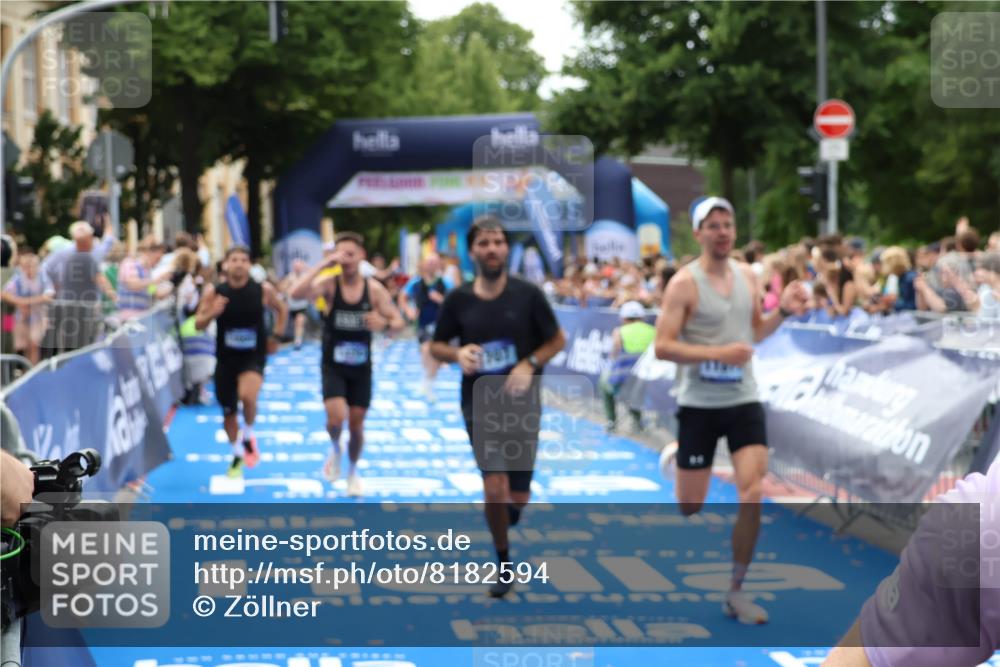 29.06.2025 - hella hamburg halbmarathon Zöllner http://msf.ph/oto/8182594 29.06.2025 10:32:41 Ziel 1707, 1990, 11877, 12987, 13961, 14293, 14908, 16619, 17117, 18135 meine-sportfotos.de