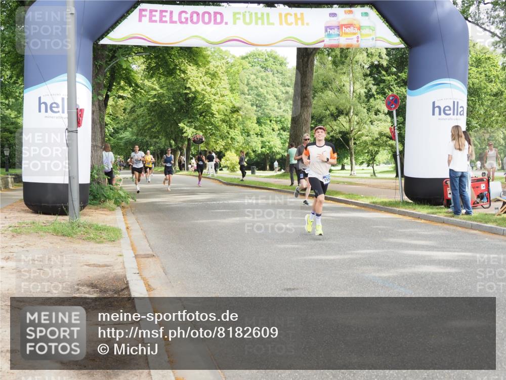 29.06.2025 - hella hamburg halbmarathon MichiJ http://msf.ph/oto/8182609 29.06.2025 10:17:36 Zwischen KM18-KM19 1577, 10655, 13956, 15583 meine-sportfotos.de