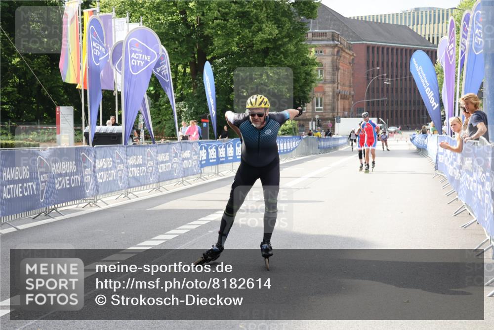 29.06.2025 - hella hamburg halbmarathon Strokosch-Dieckow http://msf.ph/oto/8182614 29.06.2025 09:23:46 Ziel 20218, 20219, 20284 meine-sportfotos.de