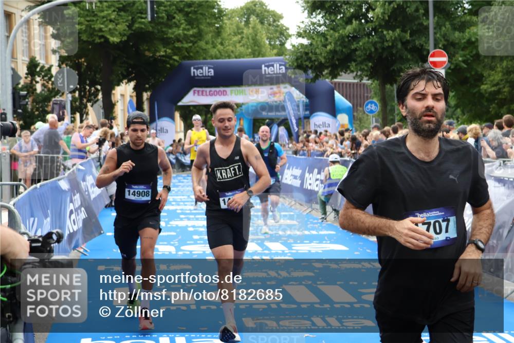 29.06.2025 - hella hamburg halbmarathon Zöllner http://msf.ph/oto/8182685 29.06.2025 10:32:43 Ziel 1990, 7965, 8062, 12987, 13961, 14293, 14908, 16619, 17117, 17151 meine-sportfotos.de