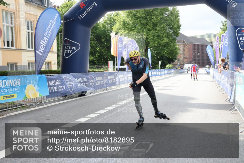 29.06.2025 - hella hamburg halbmarathon Strokosch-Dieckow http://msf.ph/oto/8182695 29.06.2025 09:23:47 Ziel 20218, 20219, 20284 meine-sportfotos.de
