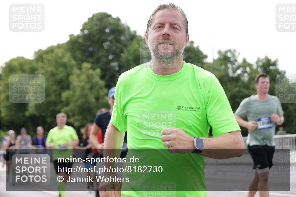 29.06.2025 - hella hamburg halbmarathon Jannik Wohlers http://msf.ph/oto/8182730 29.06.2025 10:23:05 Lombardsbrücke 1048, 1304, 1362, 4391, 4728, 5160, 5406, 6502, 7029, 7820, 10739, 11300, 11798, 11879, 12874, 14265, 14510, 14512, 14821, 15709, 16185, 16251, 17013, 17199, 17719, 18070, 18071, 18089, 18332, 18402, 18818, 18865 meine-sportfotos.de