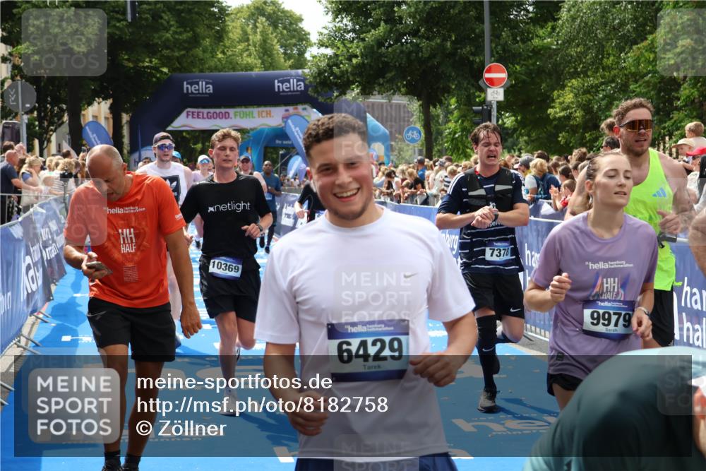 29.06.2025 - hella hamburg halbmarathon Zöllner http://msf.ph/oto/8182758 29.06.2025 10:40:58 Ziel 1631, 1677, 7109, 7378, 9547, 10369, 10934, 12088, 12385, 13029, 13158, 14661, 15689, 16347, 17032, 17720, 18173 meine-sportfotos.de