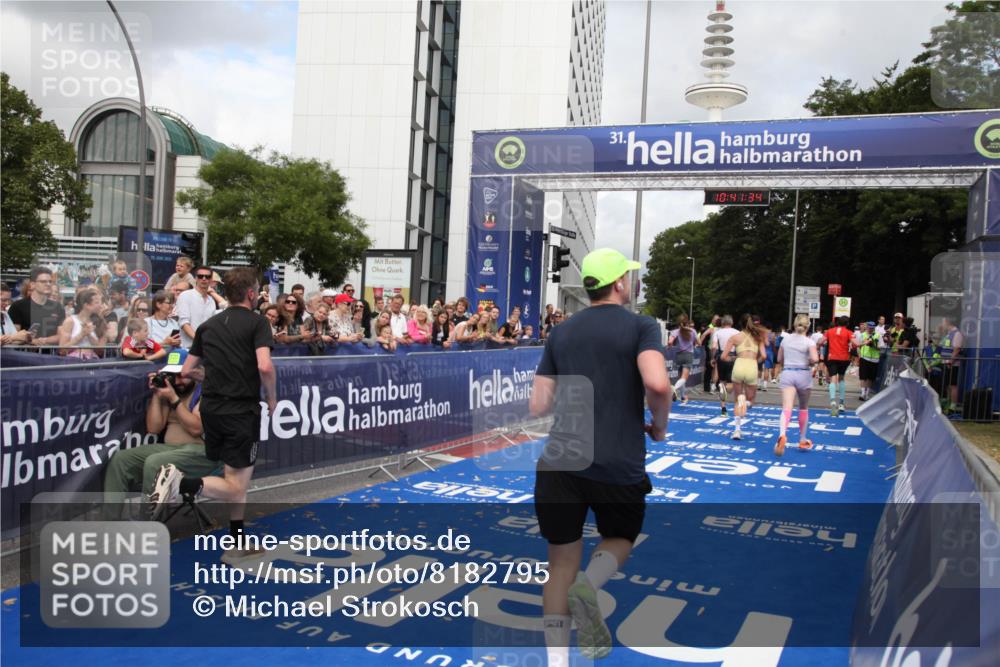 29.06.2025 - hella hamburg halbmarathon Michael Strokosch http://msf.ph/oto/8182795 29.06.2025 10:41:33 Ziel 2579, 2797, 3204, 4893, 5987, 7774, 7796, 8358, 10894, 12588, 13457, 14275, 14555, 17159, 17882, 18412, 18442, 18509, 18573 meine-sportfotos.de