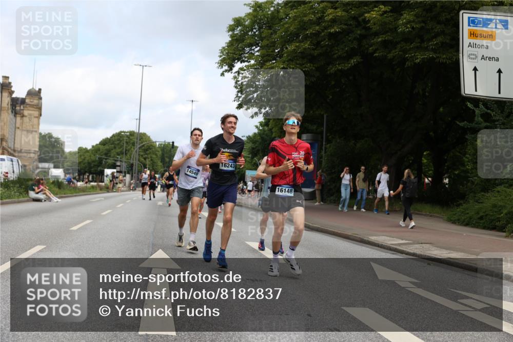 29.06.2025 - hella hamburg halbmarathon Yannick Fuchs http://msf.ph/oto/8182837 29.06.2025 10:28:55 20KM 1080, 1743, 2228, 2879, 3005, 5550, 6305, 7534, 7901, 9345, 9376, 9519, 10865, 11019, 13066, 13493, 13494, 13771, 14448, 14549, 15500, 15902, 16148, 16243, 16417, 17489, 17751, 17877, 18026, 18099, 18906 meine-sportfotos.de