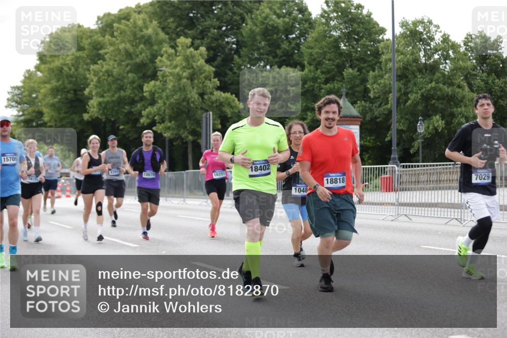 29.06.2025 - hella hamburg halbmarathon Jannik Wohlers http://msf.ph/oto/8182870 29.06.2025 10:23:07 Lombardsbrücke 1048, 1304, 1362, 4391, 4728, 5160, 5406, 6747, 7029, 7820, 9715, 11300, 11798, 11879, 12874, 14265, 14510, 14512, 14821, 15709, 16185, 16251, 16331, 17199, 18070, 18071, 18089, 18332, 18402, 18818, 18865 meine-sportfotos.de