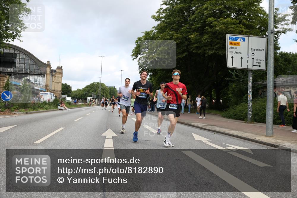 29.06.2025 - hella hamburg halbmarathon Yannick Fuchs http://msf.ph/oto/8182890 29.06.2025 10:28:55 20KM 1080, 1743, 2228, 2879, 3005, 5550, 6305, 7534, 7901, 9345, 9376, 9519, 10865, 11019, 13066, 13493, 13494, 13771, 14448, 14549, 15500, 15902, 16148, 16243, 16417, 17489, 17751, 17877, 18026, 18099, 18906 meine-sportfotos.de
