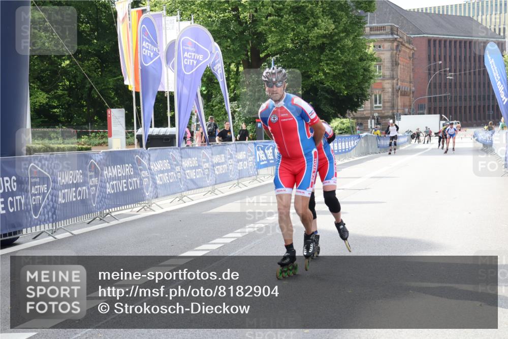 29.06.2025 - hella hamburg halbmarathon Strokosch-Dieckow http://msf.ph/oto/8182904 29.06.2025 09:23:51 Ziel 20121, 20186, 20218, 20219 meine-sportfotos.de