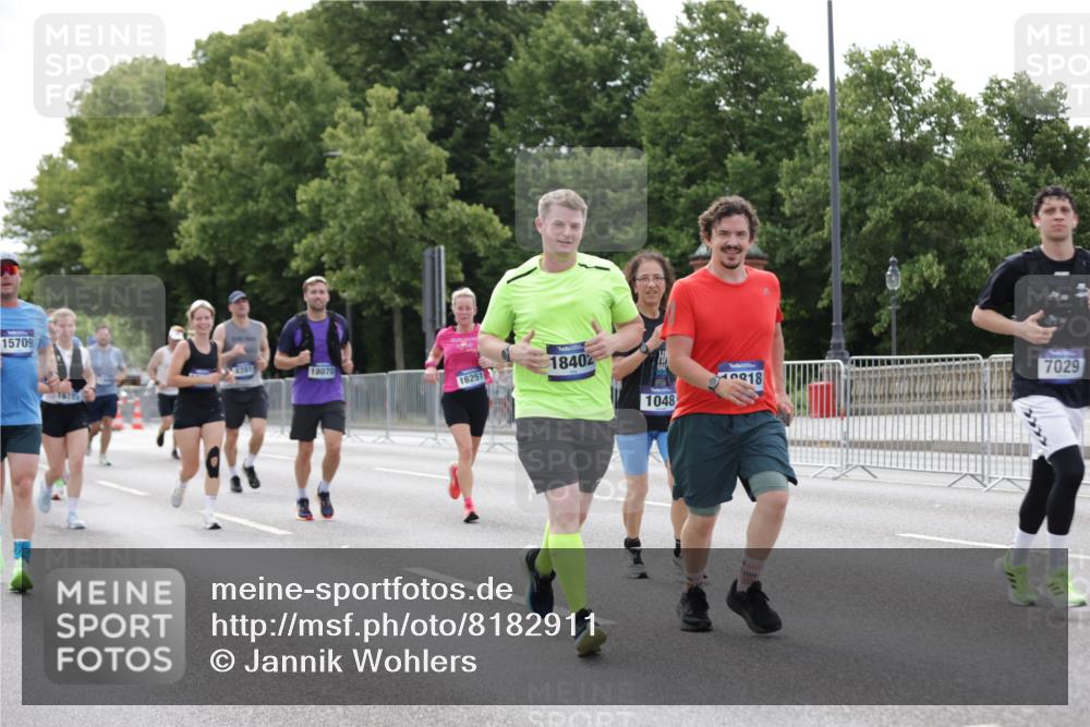 29.06.2025 - hella hamburg halbmarathon Jannik Wohlers http://msf.ph/oto/8182911 29.06.2025 10:23:07 Lombardsbrücke 1048, 1304, 1362, 4391, 4728, 5160, 5406, 6747, 7029, 7820, 9715, 11300, 11798, 11879, 12874, 14265, 14510, 14512, 14821, 15709, 16185, 16251, 16331, 17199, 18070, 18071, 18089, 18332, 18402, 18818, 18865 meine-sportfotos.de