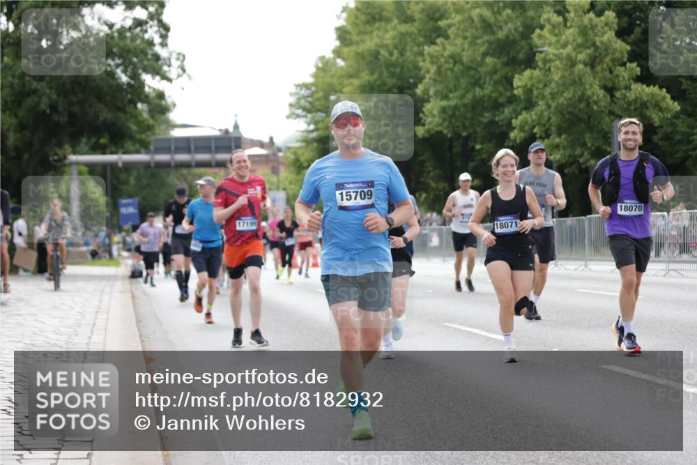 29.06.2025 - hella hamburg halbmarathon Jannik Wohlers http://msf.ph/oto/8182932 29.06.2025 10:23:08 Lombardsbrücke 1048, 1304, 1362, 4391, 4646, 4728, 5160, 5406, 6747, 7029, 7820, 9715, 11300, 11793, 11879, 12874, 14265, 14510, 14512, 15709, 16185, 16251, 16331, 17199, 18070, 18071, 18089, 18332, 18402, 18818, 18865 meine-sportfotos.de
