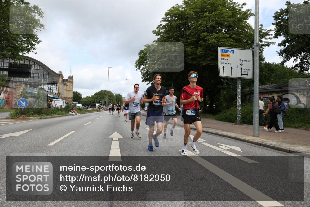 29.06.2025 - hella hamburg halbmarathon Yannick Fuchs http://msf.ph/oto/8182950 29.06.2025 10:28:55 20KM 1080, 1743, 2228, 2879, 3005, 5550, 6305, 7534, 7901, 9345, 9376, 9519, 10865, 11019, 13066, 13493, 13494, 13771, 14448, 14549, 15500, 15902, 16148, 16243, 16417, 17489, 17751, 17877, 18026, 18099, 18906 meine-sportfotos.de