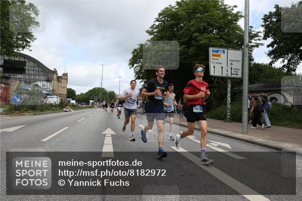 29.06.2025 - hella hamburg halbmarathon Yannick Fuchs http://msf.ph/oto/8182972 29.06.2025 10:28:56 20KM 1080, 1743, 2228, 2879, 3005, 5550, 6305, 7534, 7884, 7901, 9345, 9376, 9519, 10865, 11019, 13066, 13493, 13494, 13771, 14448, 14549, 15500, 15902, 16148, 16243, 16417, 17489, 17751, 17877, 18026, 18099, 18906 meine-sportfotos.de