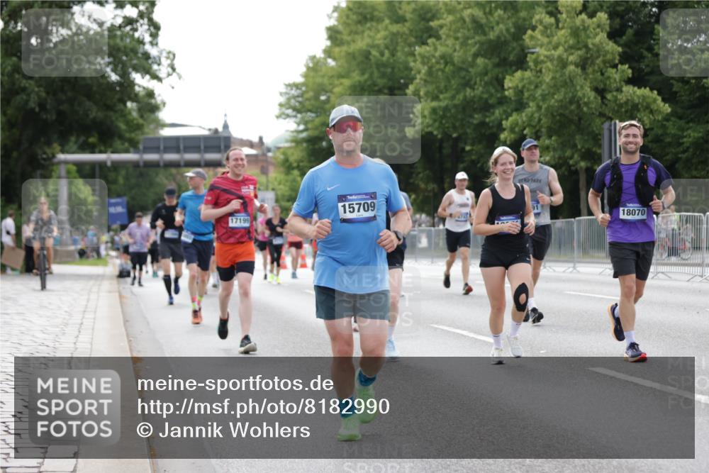 29.06.2025 - hella hamburg halbmarathon Jannik Wohlers http://msf.ph/oto/8182990 29.06.2025 10:23:08 Lombardsbrücke 1048, 1304, 1362, 4391, 4646, 4728, 5160, 5406, 6747, 7029, 7820, 9715, 11300, 11793, 11879, 12874, 14265, 14510, 14512, 15709, 16185, 16251, 16331, 17199, 18070, 18071, 18089, 18332, 18402, 18818, 18865 meine-sportfotos.de