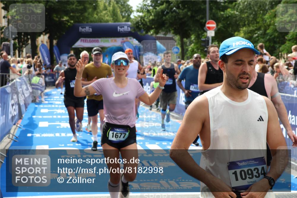 29.06.2025 - hella hamburg halbmarathon Zöllner http://msf.ph/oto/8182998 29.06.2025 10:41:02 Ziel 1677, 2949, 6550, 6683, 9755, 11062, 11922, 12088, 12385, 13029, 13158, 15689, 16347, 17032, 17720, 17971, 18173 meine-sportfotos.de