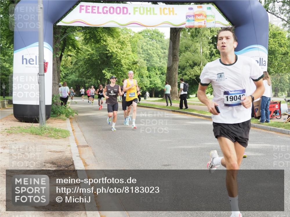 29.06.2025 - hella hamburg halbmarathon MichiJ http://msf.ph/oto/8183023 29.06.2025 10:17:44 Zwischen KM18-KM19 1122, 2604, 12529, 15576, 15583, 17354, 19042 meine-sportfotos.de