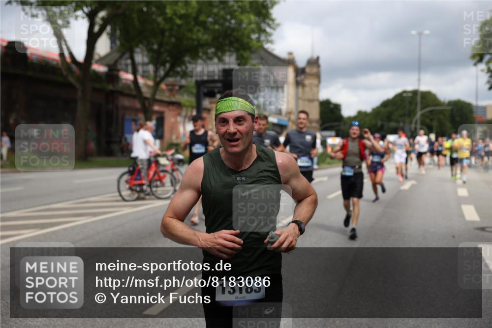 29.06.2025 - hella hamburg halbmarathon Yannick Fuchs http://msf.ph/oto/8183086 29.06.2025 10:43:17 20KM 1094, 1342, 1381, 1452, 1476, 2260, 2592, 2596, 2706, 3060, 3985, 4183, 4185, 4847, 4890, 5705, 6158, 6389, 7067, 8302, 8821, 9038, 9213, 9348, 9649, 9661, 9695, 10053, 10184, 10859, 10860, 11340, 11519, 11579, 11679, 11779, 12094, 12421, 12533, 12690, 13009, 13183, 13233, 13269, 13450, 13688, 13962, 14033, 15384, 15422, 15857, 15894, 16369, 16592, 16627, 17173, 17395, 17632, 17745, 17855, 18598, 18842, 18873, 18887 meine-sportfotos.de