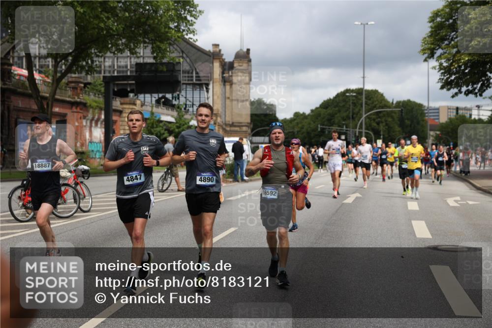 29.06.2025 - hella hamburg halbmarathon Yannick Fuchs http://msf.ph/oto/8183121 29.06.2025 10:43:18 20KM 1094, 1342, 1381, 1452, 1476, 2260, 2592, 2596, 2706, 3060, 3985, 4183, 4185, 4847, 4890, 5705, 6158, 6389, 7067, 7297, 8302, 8821, 9038, 9213, 9348, 9649, 9661, 9695, 10053, 10184, 10859, 10860, 11340, 11519, 11579, 11679, 11779, 12094, 12421, 12533, 13009, 13183, 13233, 13269, 13450, 13688, 13962, 14033, 15384, 15422, 15857, 15894, 16369, 16592, 16627, 17173, 17632, 17745, 17855, 18598, 18842, 18873, 18887 meine-sportfotos.de