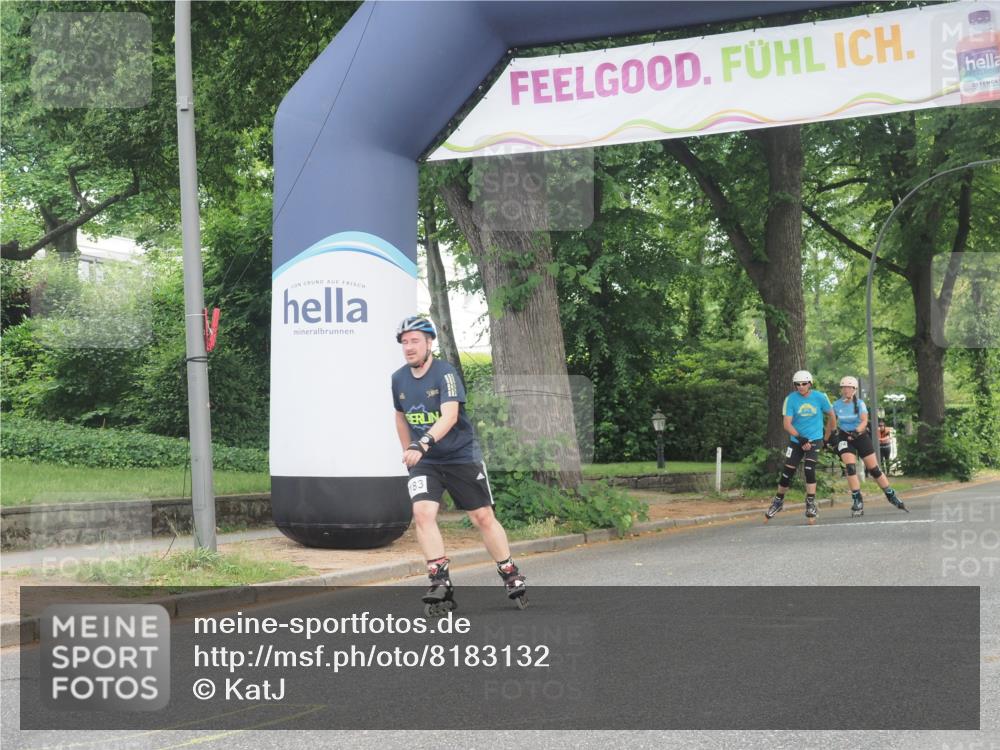 29.06.2025 - hella hamburg halbmarathon KatJ http://msf.ph/oto/8183132 29.06.2025 09:24:03 Zwischen KM18-KM19  meine-sportfotos.de