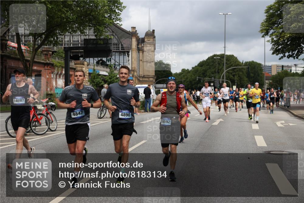 29.06.2025 - hella hamburg halbmarathon Yannick Fuchs http://msf.ph/oto/8183134 29.06.2025 10:43:18 20KM 1094, 1342, 1381, 1452, 1476, 2260, 2592, 2596, 2706, 3060, 3985, 4183, 4185, 4847, 4890, 5705, 6158, 6389, 7067, 7297, 8302, 8821, 9038, 9213, 9348, 9649, 9661, 9695, 10053, 10184, 10859, 10860, 11340, 11519, 11579, 11679, 11779, 12094, 12421, 12533, 13009, 13183, 13233, 13269, 13450, 13688, 13962, 14033, 15384, 15422, 15857, 15894, 16369, 16592, 16627, 17173, 17632, 17745, 17855, 18598, 18842, 18873, 18887 meine-sportfotos.de