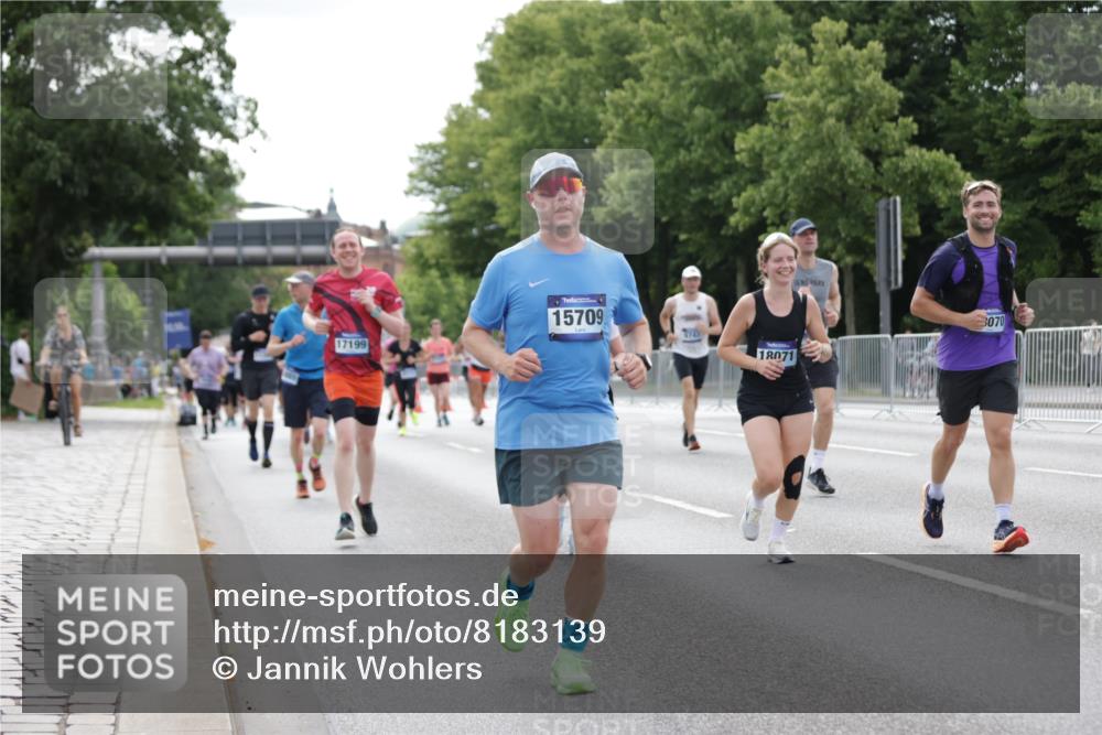 29.06.2025 - hella hamburg halbmarathon Jannik Wohlers http://msf.ph/oto/8183139 29.06.2025 10:23:08 Lombardsbrücke 1048, 1304, 1362, 4391, 4646, 4728, 5160, 5406, 6747, 7029, 7820, 9715, 11300, 11793, 11879, 12874, 14265, 14510, 14512, 15709, 16185, 16251, 16331, 17199, 18070, 18071, 18089, 18332, 18402, 18818, 18865 meine-sportfotos.de