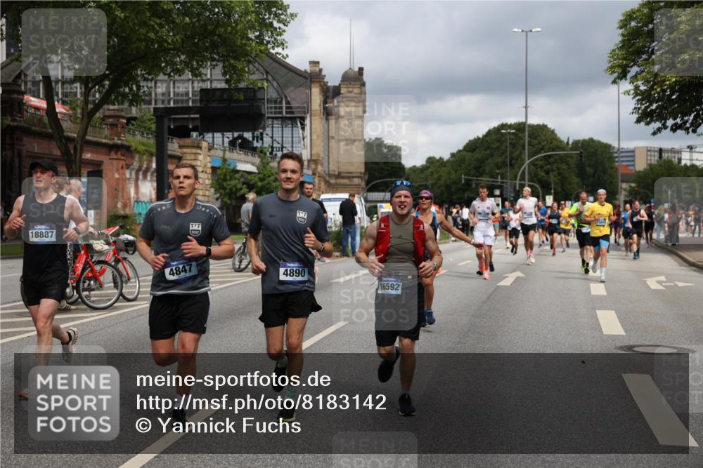 29.06.2025 - hella hamburg halbmarathon Yannick Fuchs http://msf.ph/oto/8183142 29.06.2025 10:43:18 20KM 1094, 1342, 1381, 1452, 1476, 2260, 2592, 2596, 2706, 3060, 3985, 4183, 4185, 4847, 4890, 5705, 6158, 6389, 7067, 7297, 8302, 8821, 9038, 9213, 9348, 9649, 9661, 9695, 10053, 10184, 10859, 10860, 11340, 11519, 11579, 11679, 11779, 12094, 12421, 12533, 13009, 13183, 13233, 13269, 13450, 13688, 13962, 14033, 15384, 15422, 15857, 15894, 16369, 16592, 16627, 17173, 17632, 17745, 17855, 18598, 18842, 18873, 18887 meine-sportfotos.de