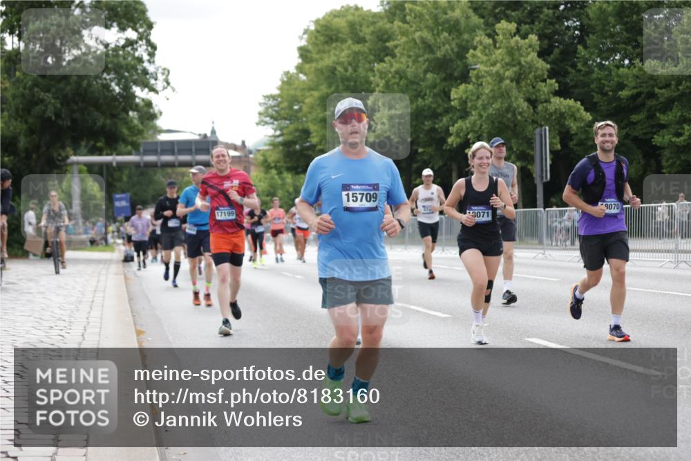 29.06.2025 - hella hamburg halbmarathon Jannik Wohlers http://msf.ph/oto/8183160 29.06.2025 10:23:08 Lombardsbrücke 1048, 1304, 1362, 4391, 4646, 4728, 5160, 5406, 6747, 7029, 7820, 9715, 11300, 11793, 11879, 12874, 14265, 14510, 14512, 15709, 16185, 16251, 16331, 17199, 18070, 18071, 18089, 18332, 18402, 18818, 18865 meine-sportfotos.de