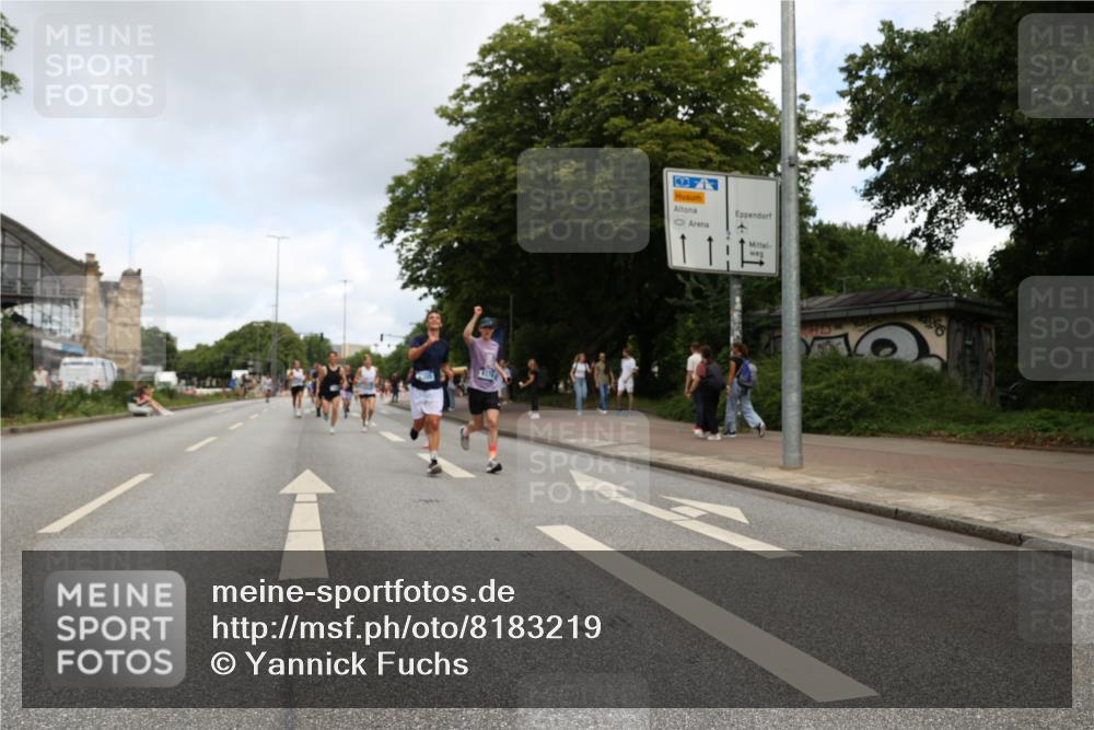29.06.2025 - hella hamburg halbmarathon Yannick Fuchs http://msf.ph/oto/8183219 29.06.2025 10:28:58 20KM 1080, 1743, 2228, 2879, 3005, 5550, 6305, 7534, 7884, 7901, 9345, 9376, 9519, 10865, 11019, 11202, 13066, 13493, 13494, 13771, 14448, 14549, 15500, 15902, 16148, 16243, 16417, 17489, 17751, 17877, 18026, 18099, 18906 meine-sportfotos.de