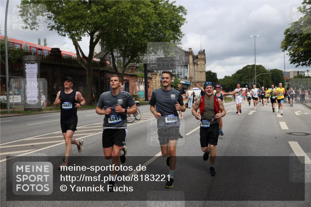 29.06.2025 - hella hamburg halbmarathon Yannick Fuchs http://msf.ph/oto/8183221 29.06.2025 10:43:19 20KM 1094, 1342, 1381, 1452, 1476, 2260, 2592, 2596, 2706, 3060, 3985, 4183, 4185, 4847, 4890, 5705, 6158, 6389, 7067, 7297, 8112, 8302, 8821, 9038, 9213, 9649, 9661, 9695, 10053, 10184, 10859, 10860, 11340, 11519, 11579, 11679, 11779, 11977, 12094, 12421, 12533, 13009, 13183, 13233, 13269, 13450, 13688, 15384, 15422, 15857, 15894, 16369, 16592, 16627, 17173, 17632, 17745, 18598, 18842, 18873, 18887 meine-sportfotos.de